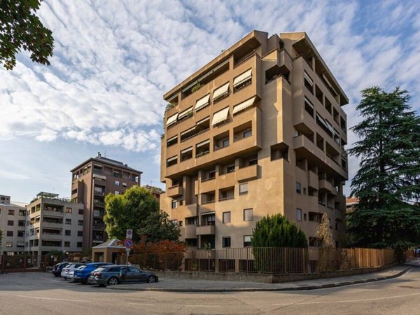 appartamento in vendita a Monza in zona Ospedale San Gerardo