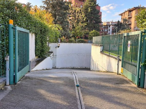 box auto in vendita a Monza