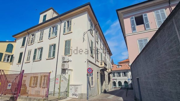 appartamento in vendita a Monza in zona Centro Storico
