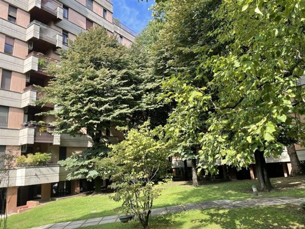 appartamento in vendita a Monza in zona Centro Storico