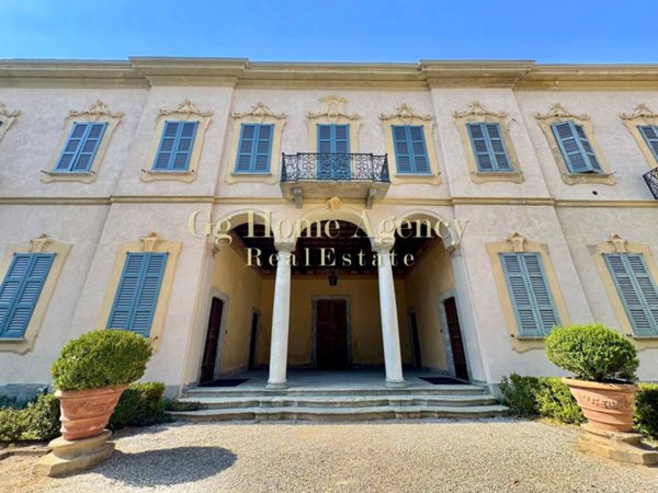 appartamento in vendita a Monza in zona Centro Storico