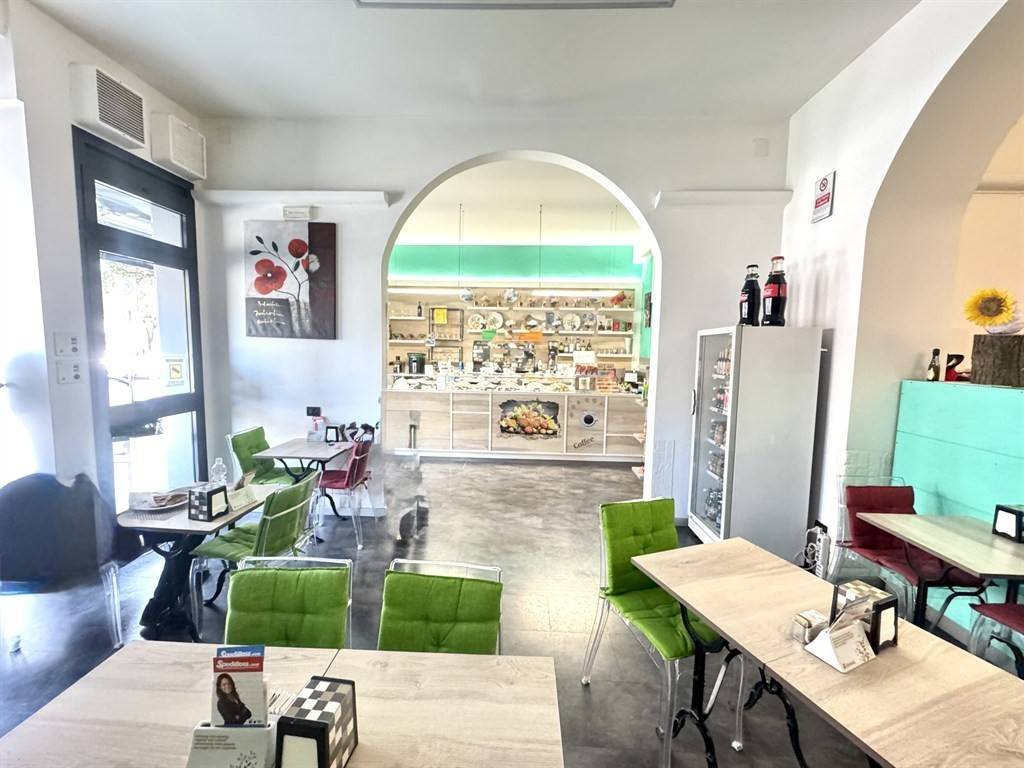 negozio in vendita a Monza in zona Centro Storico