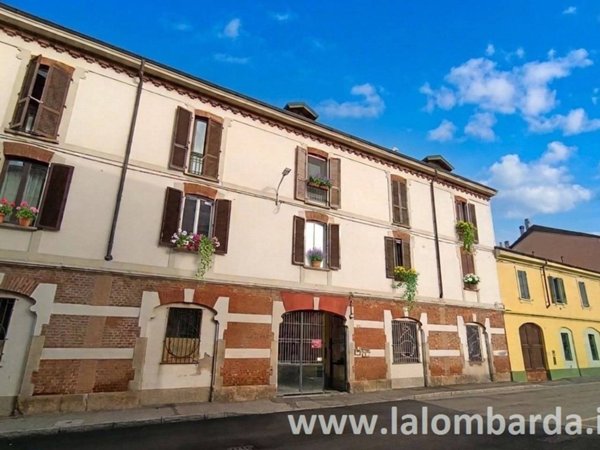 appartamento in vendita a Monza in zona Centro Storico