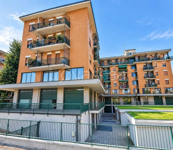 negozio in vendita a Monza