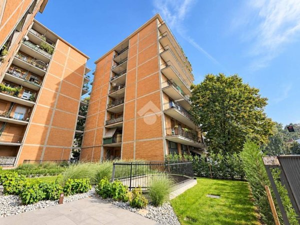 appartamento in vendita a Monza in zona Centro Storico