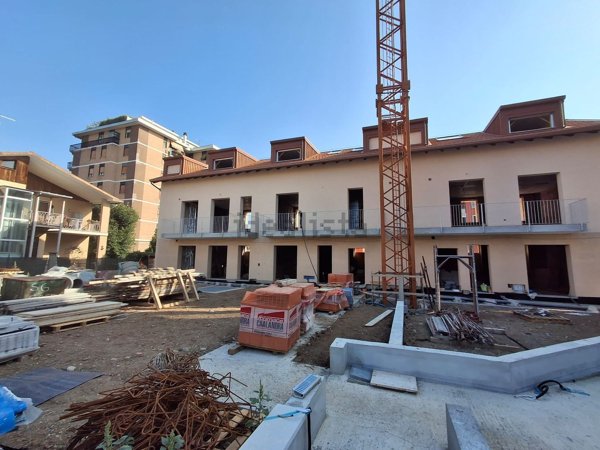 casa indipendente in vendita a Monza