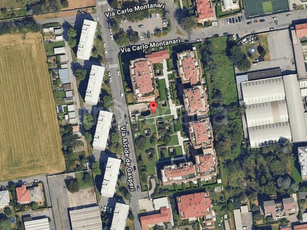 locale commerciale in vendita a Monza