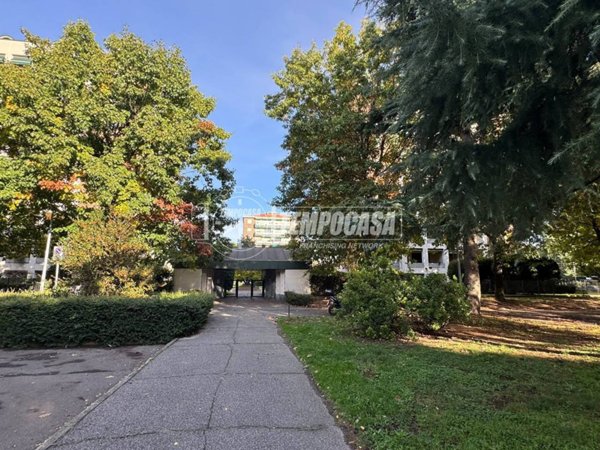 box auto in vendita a Monza