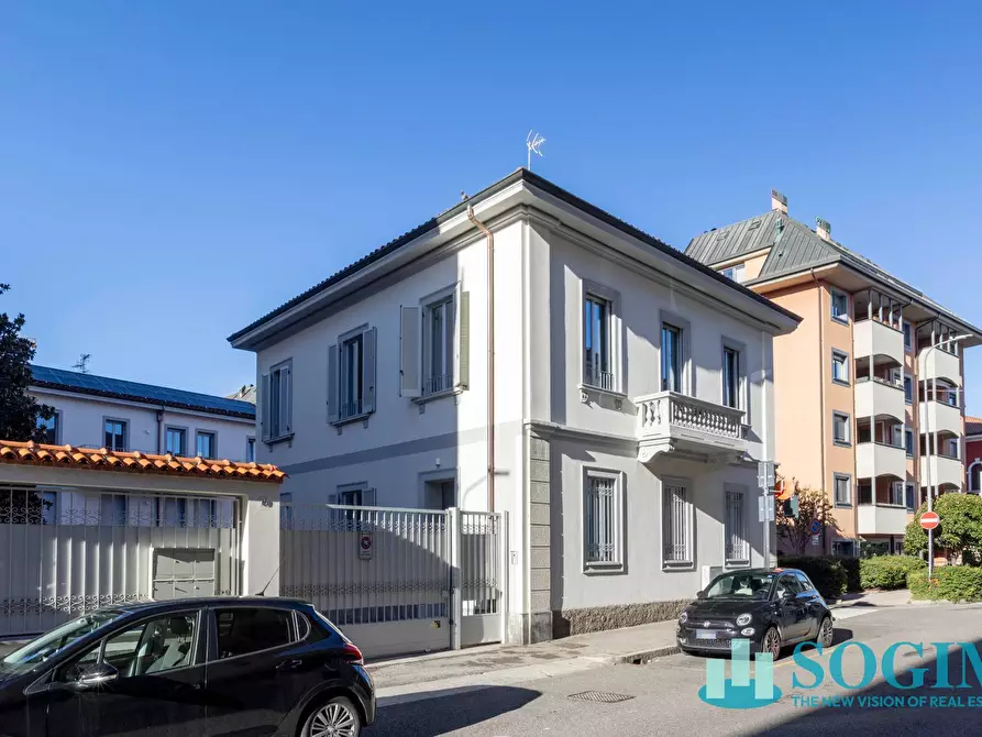 appartamento in vendita a Monza in zona Centro Storico