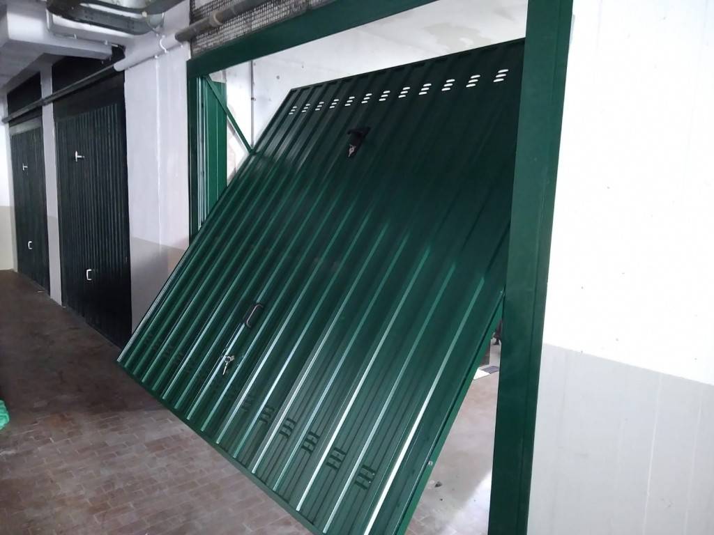 box auto in vendita a Monza