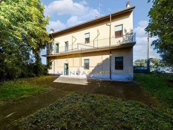casa indipendente in vendita a Monza