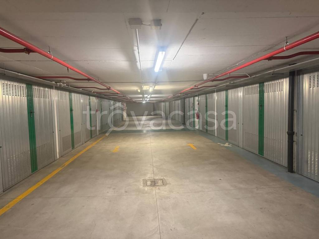 box auto in vendita a Monza