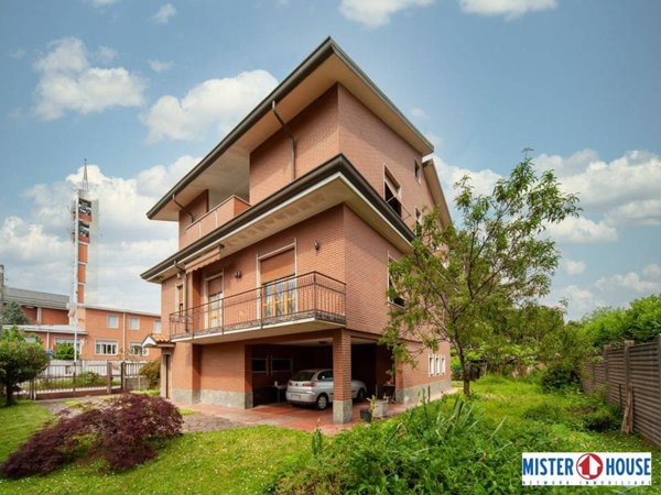 casa indipendente in vendita a Muggiò in zona Taccona