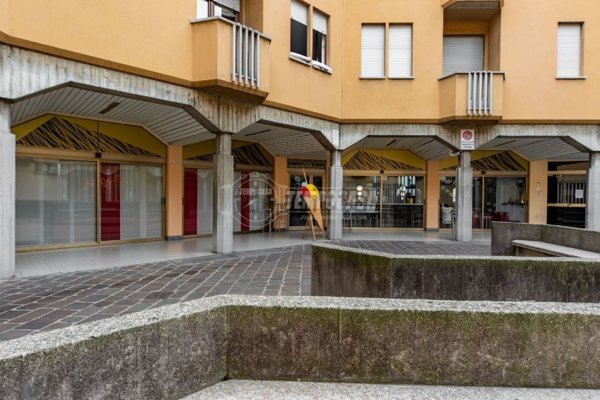 ufficio in vendita a Muggiò