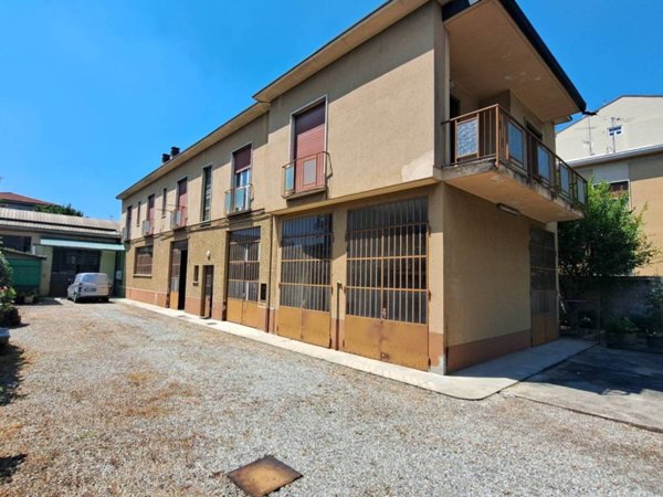 intera palazzina in vendita a Muggiò