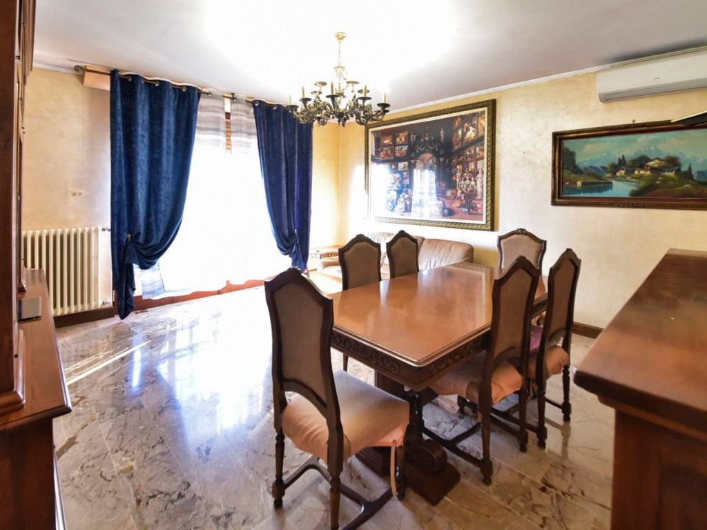casa indipendente in vendita a Muggiò in zona Taccona