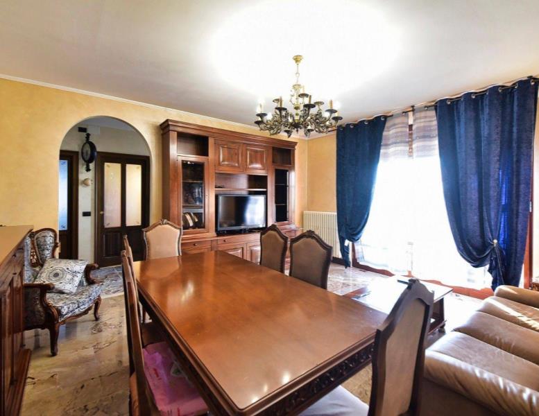 casa indipendente in vendita a Muggiò