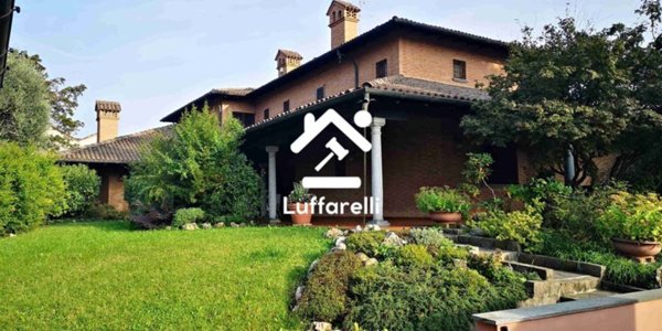casa indipendente in vendita a Muggiò