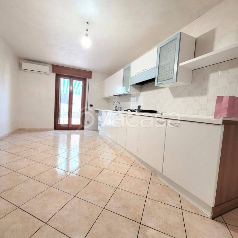 casa indipendente in vendita a Muggiò in zona Taccona