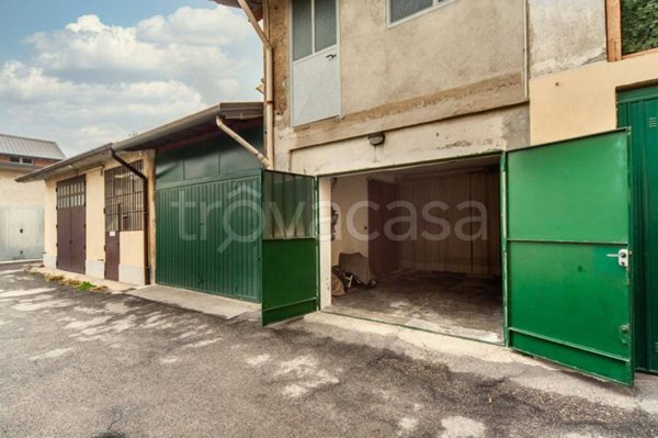 locale commerciale in vendita a Muggiò