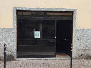 negozio in vendita a Muggiò