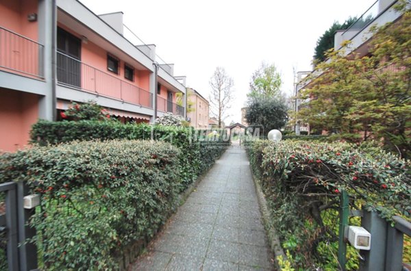 casa indipendente in vendita a Muggiò
