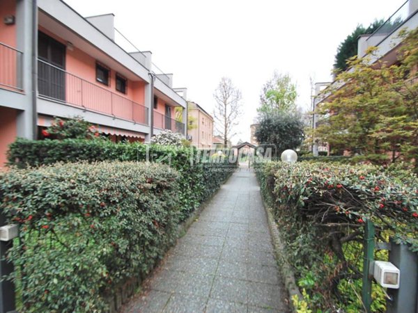 casa indipendente in vendita a Muggiò