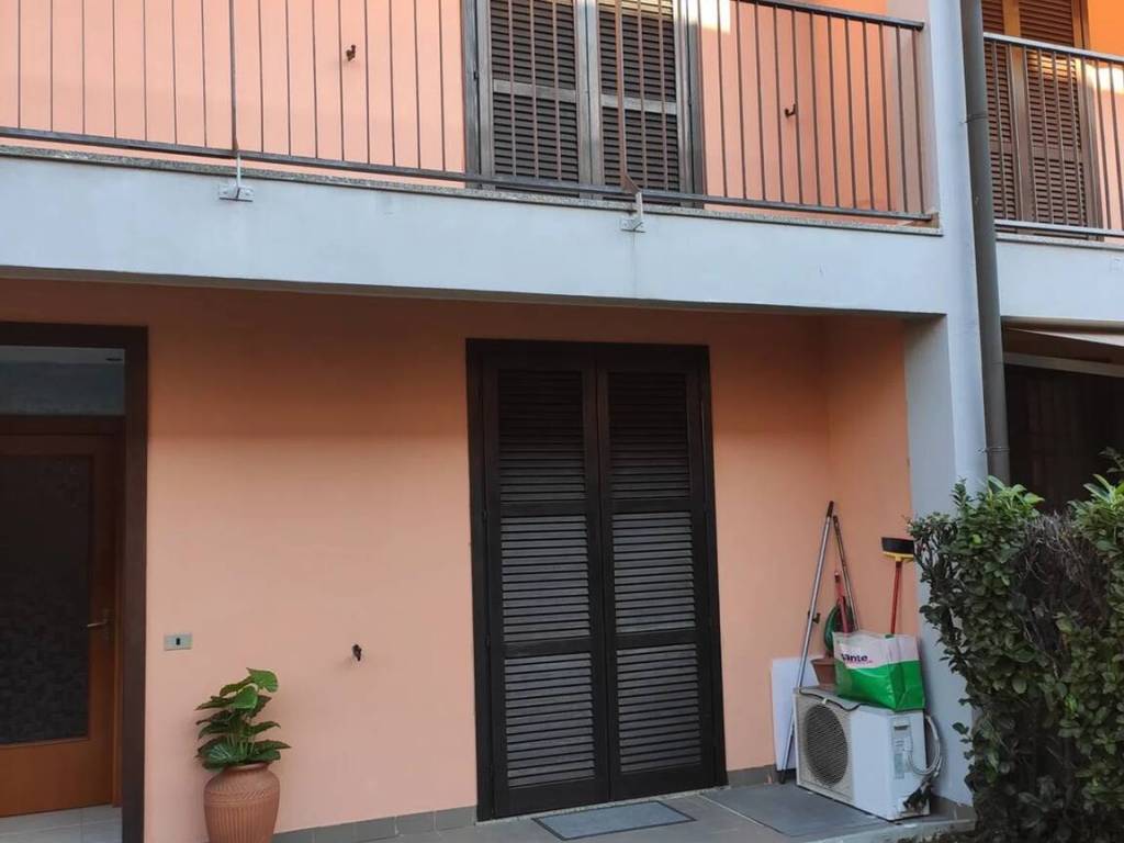 casa indipendente in vendita a Muggiò