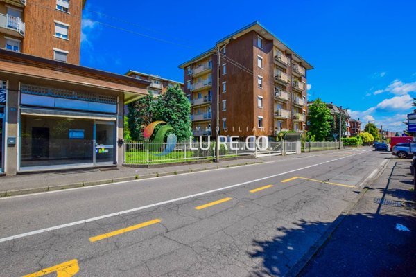 locale commerciale in vendita a Muggiò