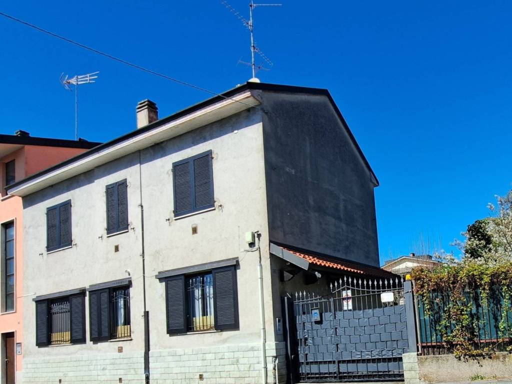 casa indipendente in vendita a Muggiò