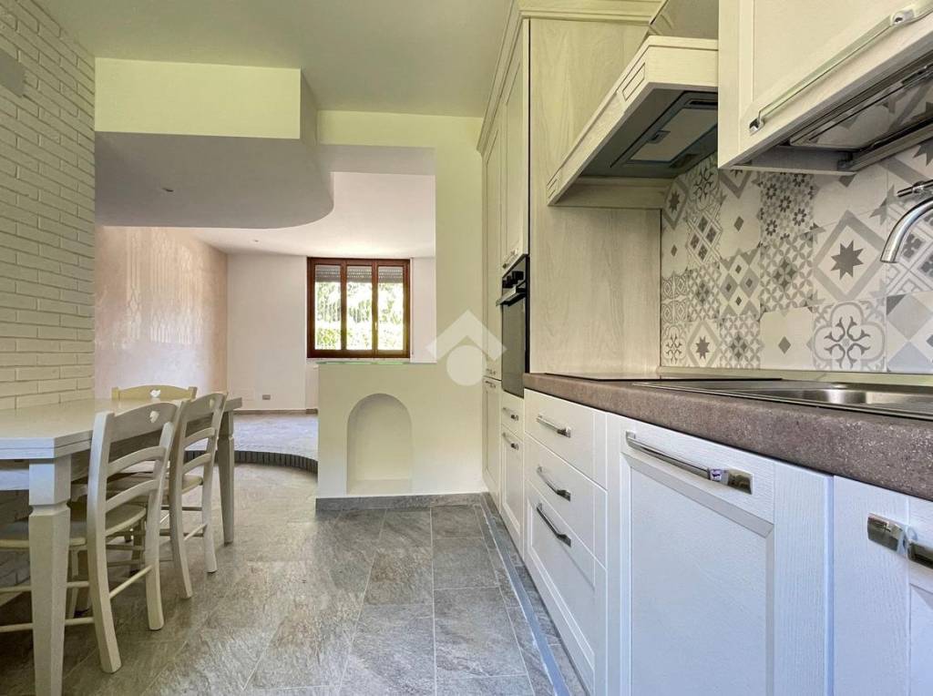 casa indipendente in vendita a Muggiò