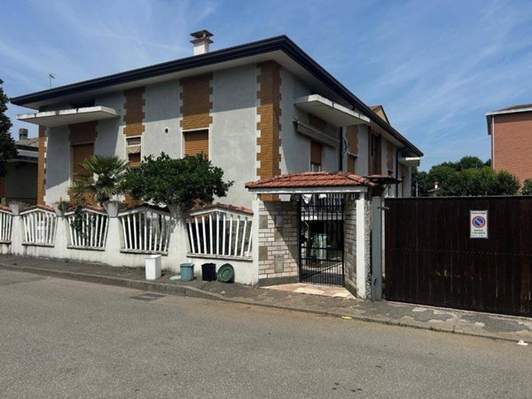 appartamento in vendita a Muggiò in zona Taccona