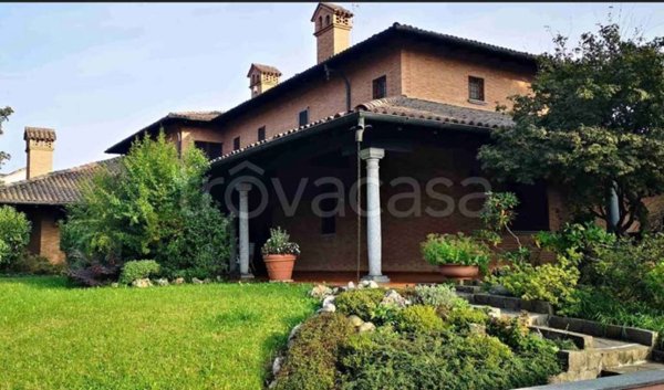 casa indipendente in vendita a Muggiò