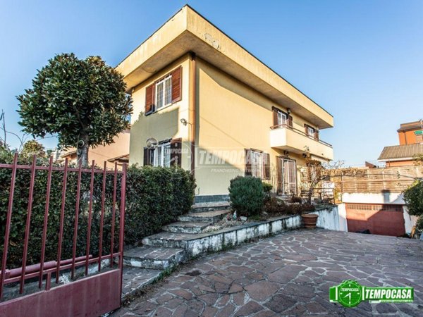 casa indipendente in vendita a Muggiò