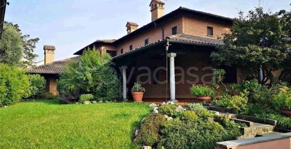 casa indipendente in vendita a Muggiò