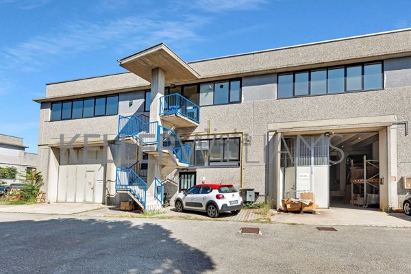 capannone in vendita a Muggiò