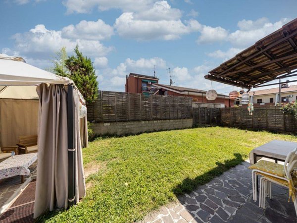 casa indipendente in vendita a Muggiò