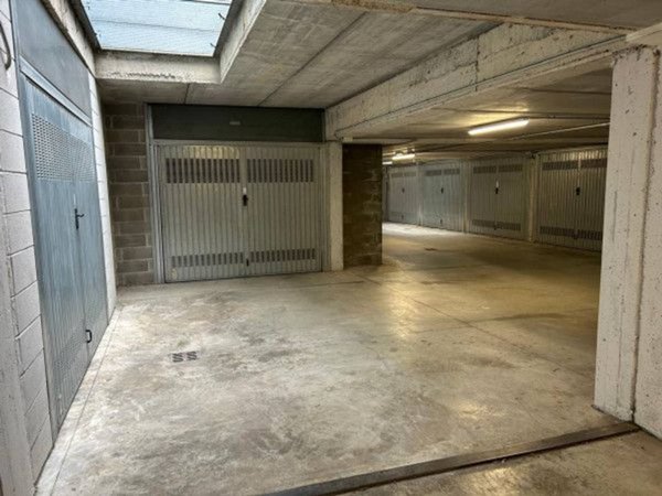 negozio in vendita a Muggiò