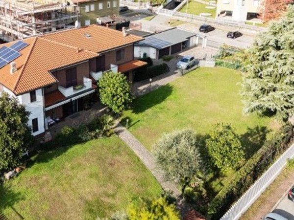 casa indipendente in vendita a Muggiò