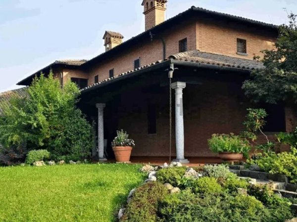 casa indipendente in vendita a Muggiò