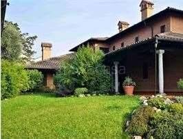 casa indipendente in vendita a Muggiò