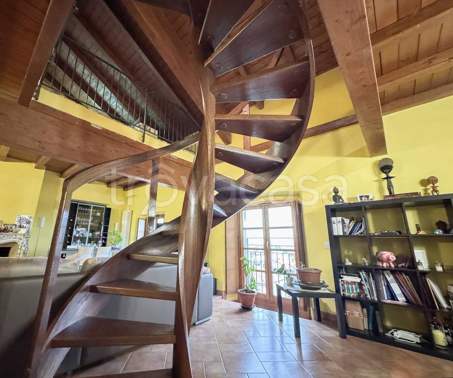 appartamento in vendita a Muggiò in zona Taccona