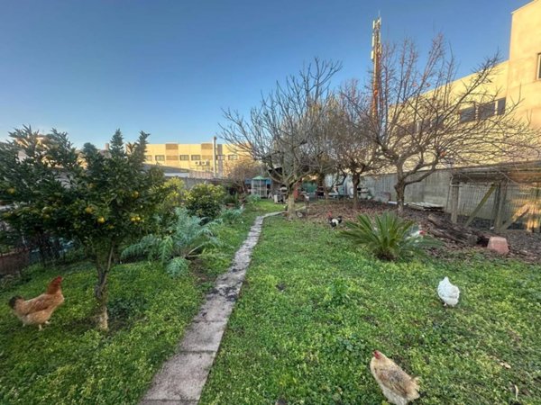 terreno edificabile in vendita a Muggiò in zona Taccona