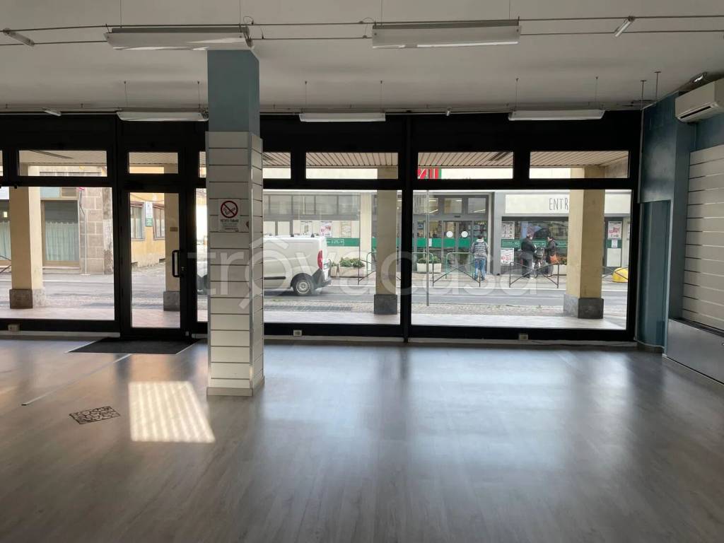 trivano in vendita a Muggiò