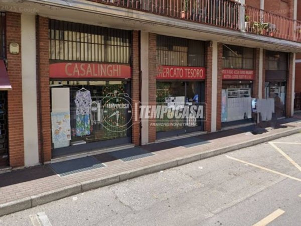 negozio in vendita a Muggiò in zona Taccona