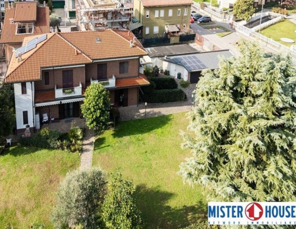 casa indipendente in vendita a Muggiò in zona Taccona