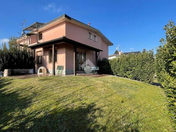 appartamento in vendita a Muggiò in zona Taccona