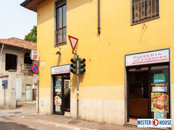 negozio in vendita a Muggiò