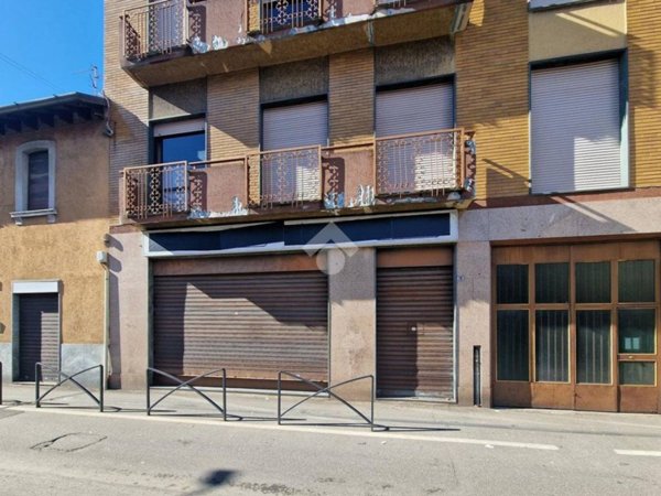 negozio in vendita a Muggiò