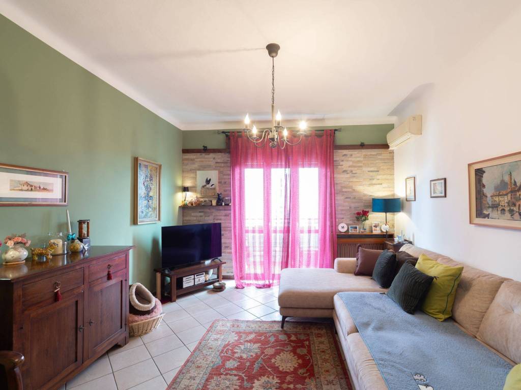 appartamento in vendita a Muggiò in zona Taccona